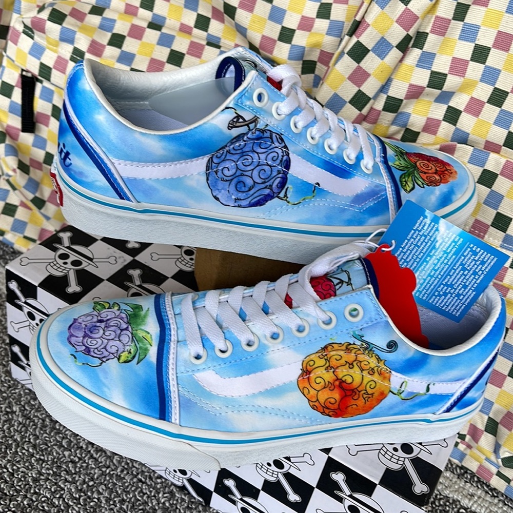 Vans WMNS Old Skool
One Piece Devil Fruit True
VN0007NT7WM
Sneakers - Picture 11 of 16